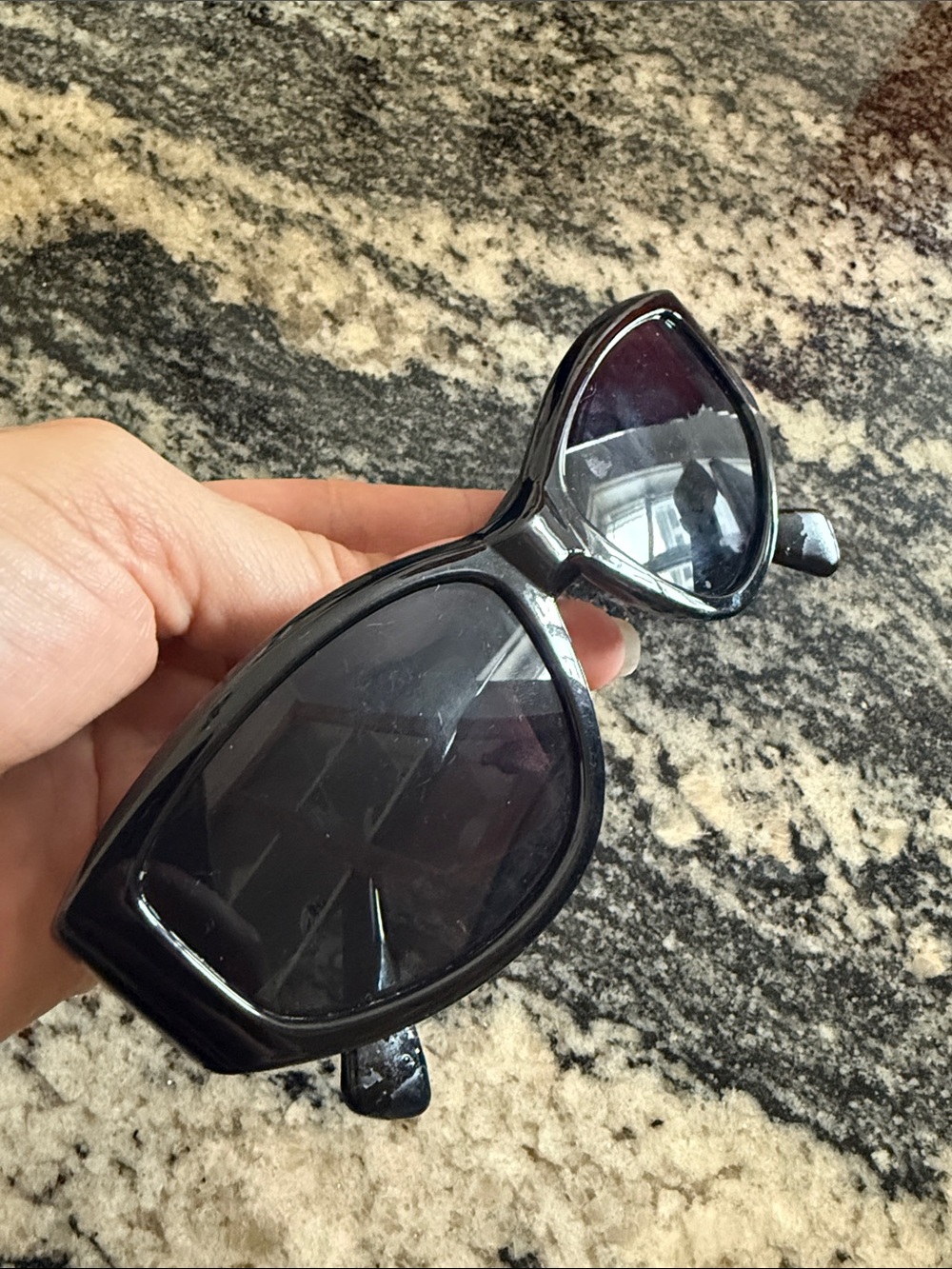 Black H&M Sunglasses - Picture 4 of 4